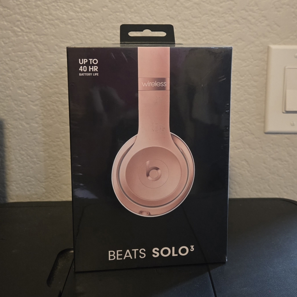Beats by Dre Solo3 On-Ear Headphones - Pink